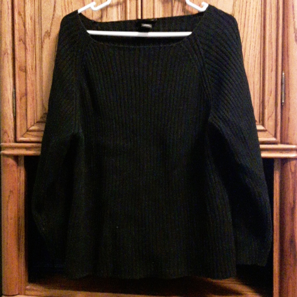 Black ribbed sweater